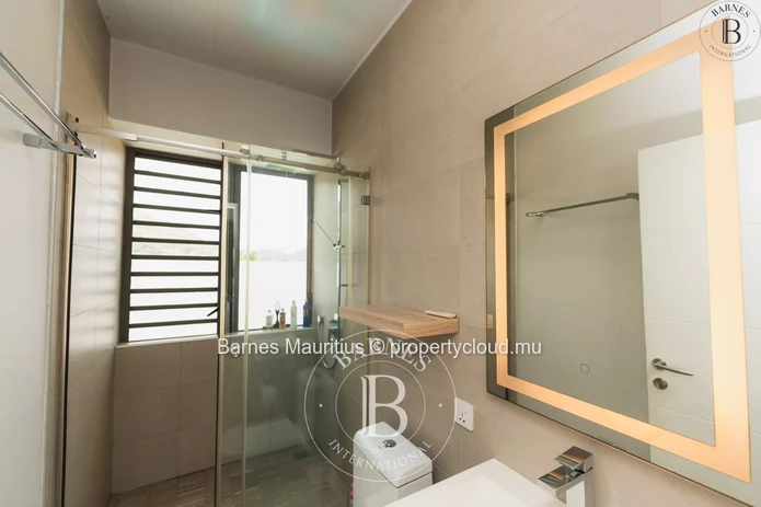 TAMARIN. Spacious Penthouse with Sea View, 3 Bedrooms