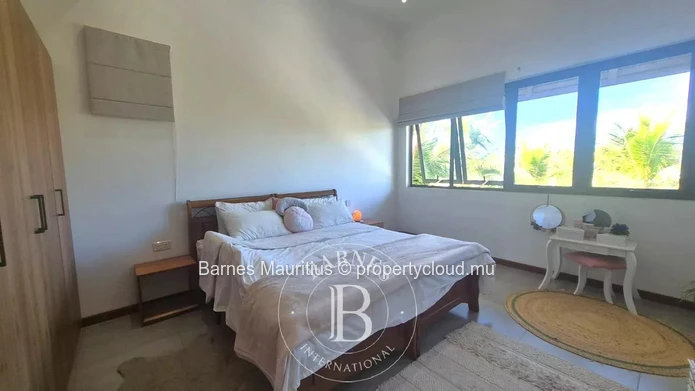 GRAND BAIE - Spacious modern villa with pool - 3 bedroom