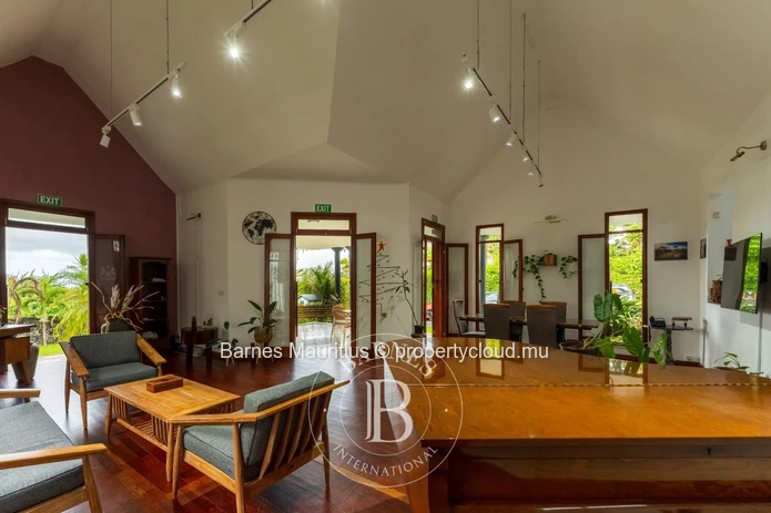 FLORÉAL - Colonial-Style House - 400m²