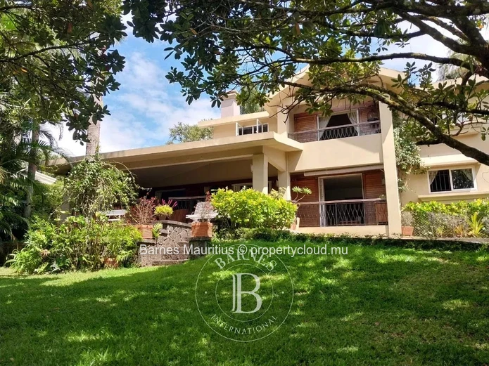 FLOREAL – Charming and Spacious Family Home - 3 Bedrooms