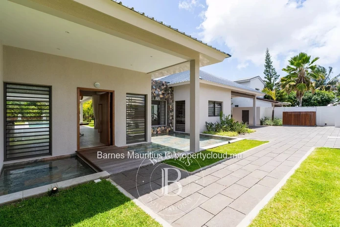 PITON - Brand New Villa with 4 Bedrooms