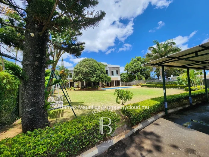 BEAU BASSIN - Beautiful Family Home - 4 Bedrooms