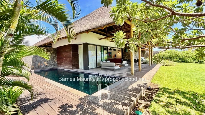 BLACK RIVER – Seafront Villa – 3 Bedrooms