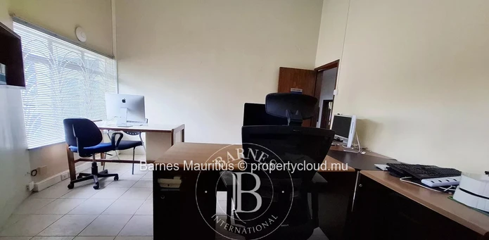 FLORÉAL - Furnished Office - 8 Parking Spaces