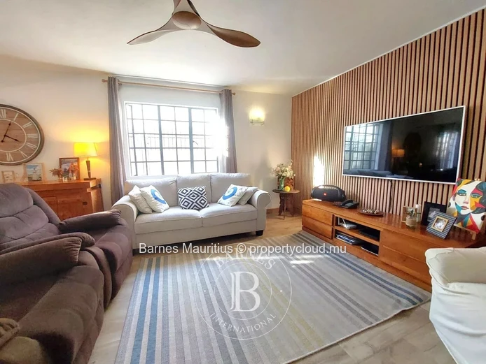 PEREYBÈRE – Superbe maison familiale moderne avec piscine – 4 chambres