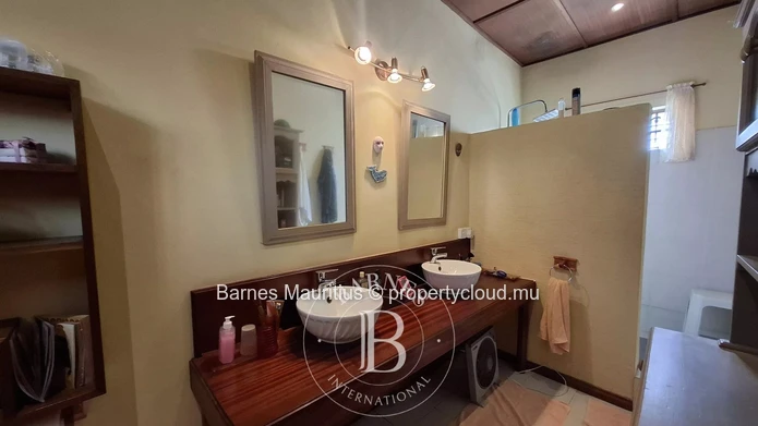 TAMARIN - Contemporary Villa - 4 Bedrooms