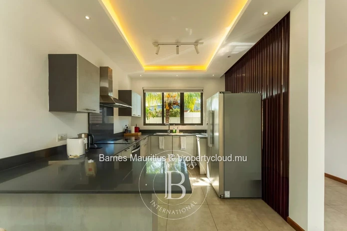 GRAND BAIE - Modern Villa with Pool - 4 Bedrooms