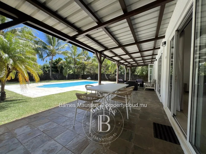 ROCHES NOIRES – Bright Villa in a Secure Estate, Close to Azuri