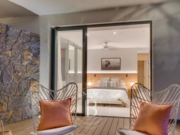 5 Bedroom Villa