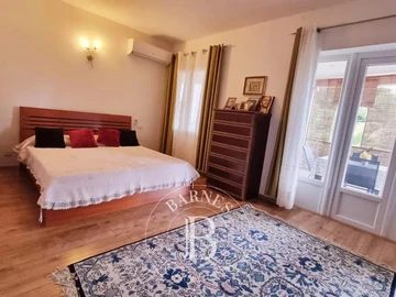 7 Bedroom Villa