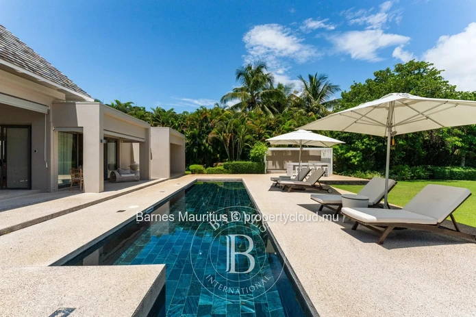 ANAHITA GOLF RESORT - Luxury 5-Bedroom Villa with Golf Course Views