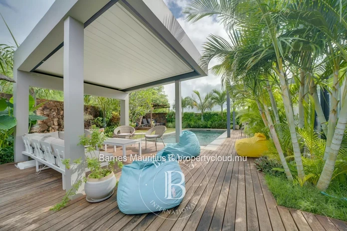 ROYAL PARK – Modern Villa with pool –  4 bedrooms