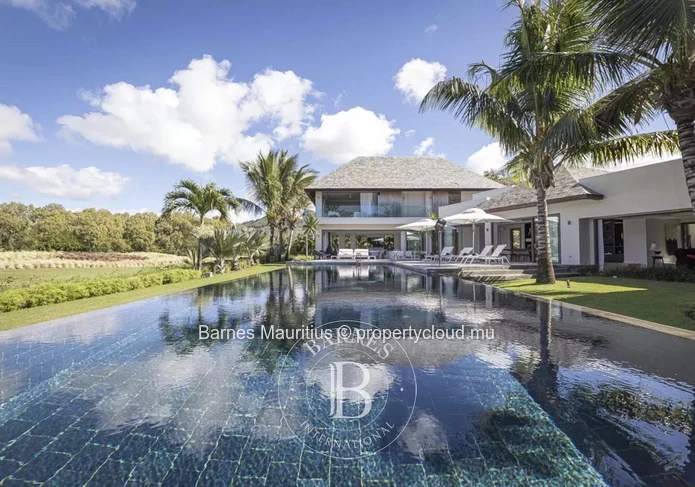 ANAHITA GOLF RESORT – 5-Bedroom Villa with Exceptional Sea View