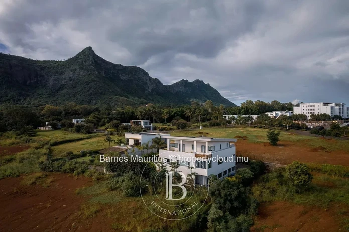 MOKA – Spacious villa – 3 bedrooms