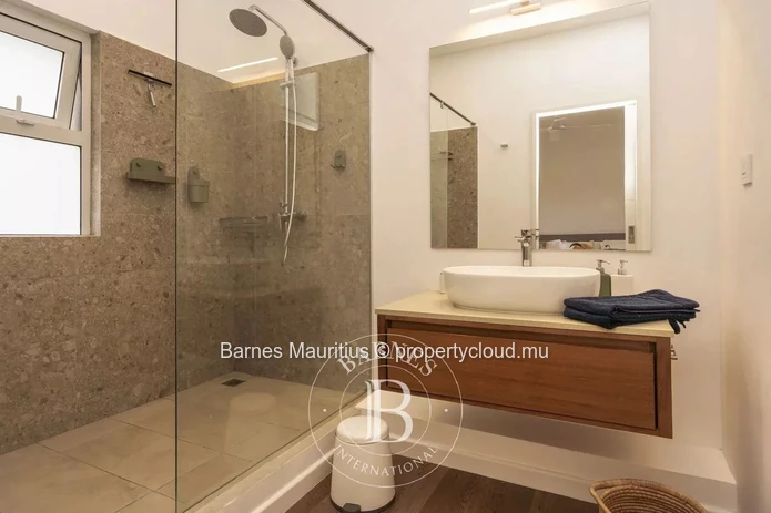 BLACK RIVER - Bright Duplex - 3 bedrooms