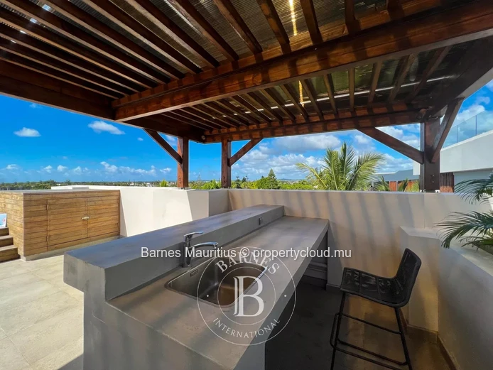 POINTE AUX CANONNIERS - Luxurious Penthouse with private deck and views - 3 bedrooms