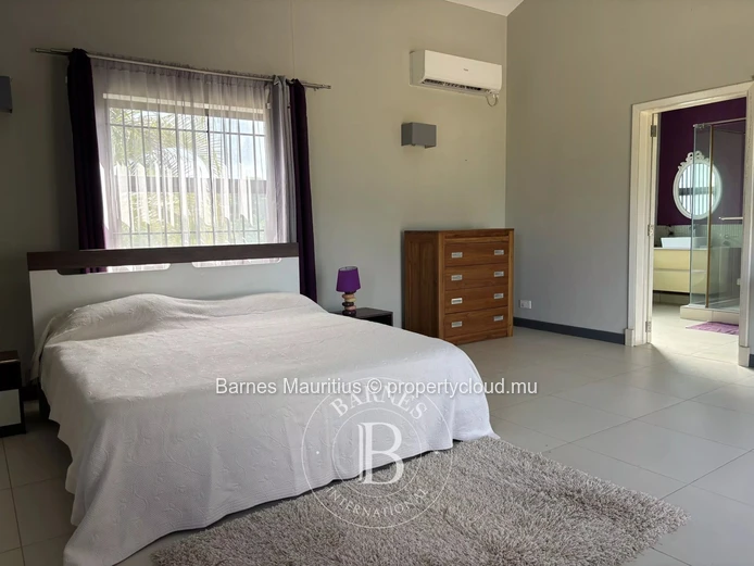 Beau Vallon - Residential complex - 1 house and 4 flats