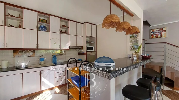 BAIN BOEUF - Semi-Detached Villas Near the Beach - 9 Bedrooms