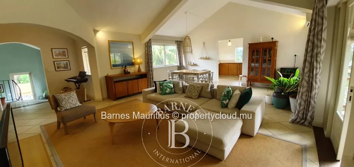 TAMARIN – Spacious Character Villa – 4 Bedrooms