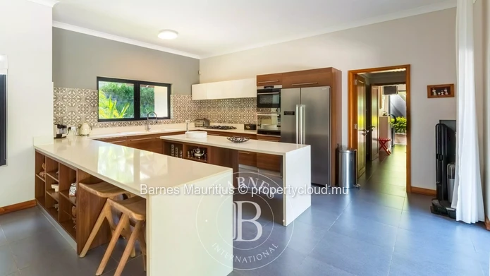 BLACK RIVER – Architect-Designed Villa – 4 Bedrooms