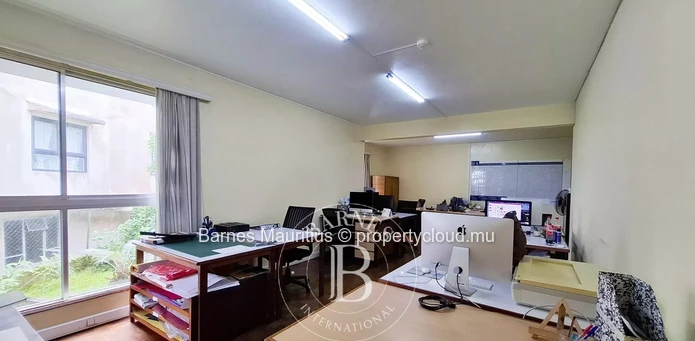 FLORÉAL - Furnished Office - 8 Parking Spaces