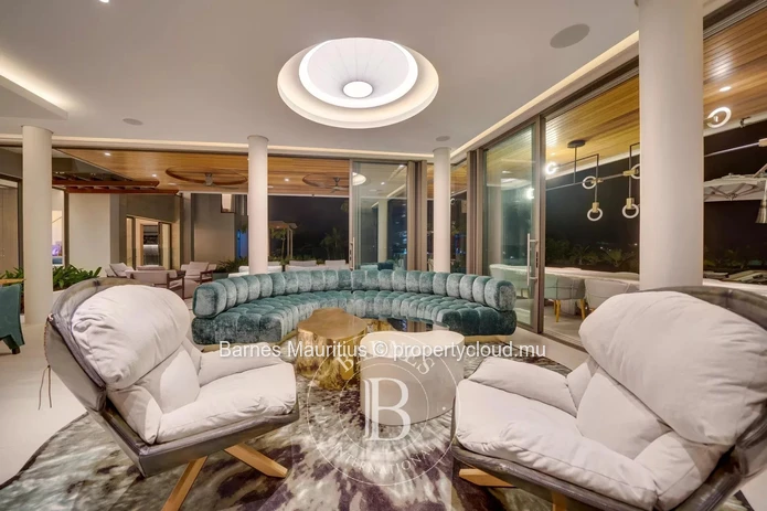 BEAU CHAMP – Luxurious golf-front villa with sea view – 5 bedrooms