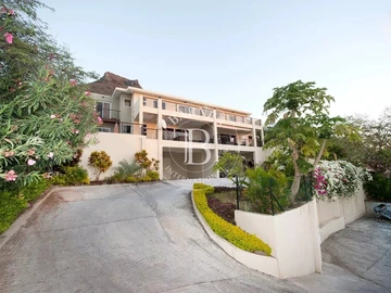 4 Bedroom Townhouse, Duplex