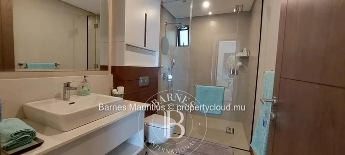 POINTE AUX CANONNIERS - High-end Apartment with Deck & Pool- 3 bedrooms