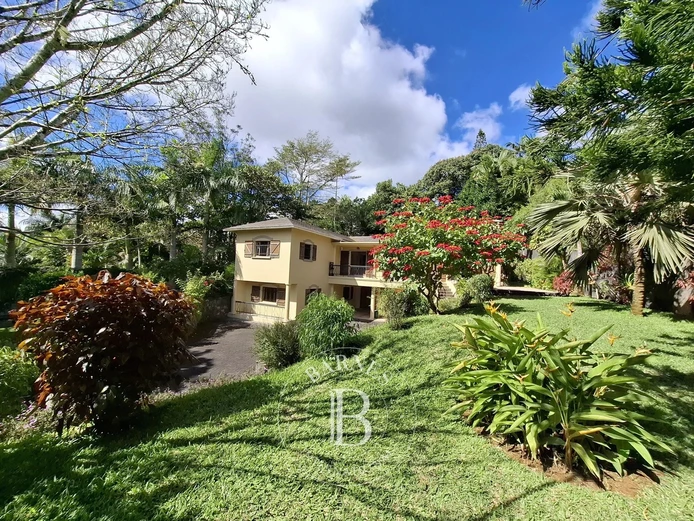 FLOREAL - Maison spacieuse et polyvalente - 440m²