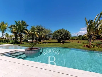 5 Bedroom Villa