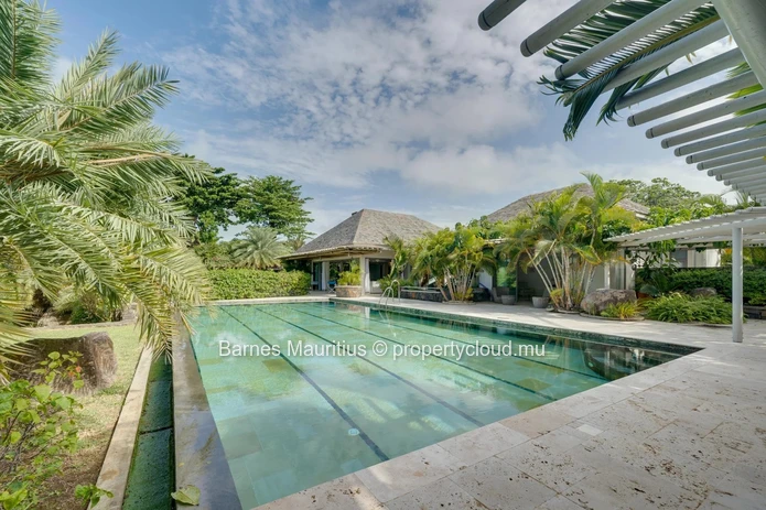 ANAHITA RESORT - Amazing & Spacious Villa on the Golf Course