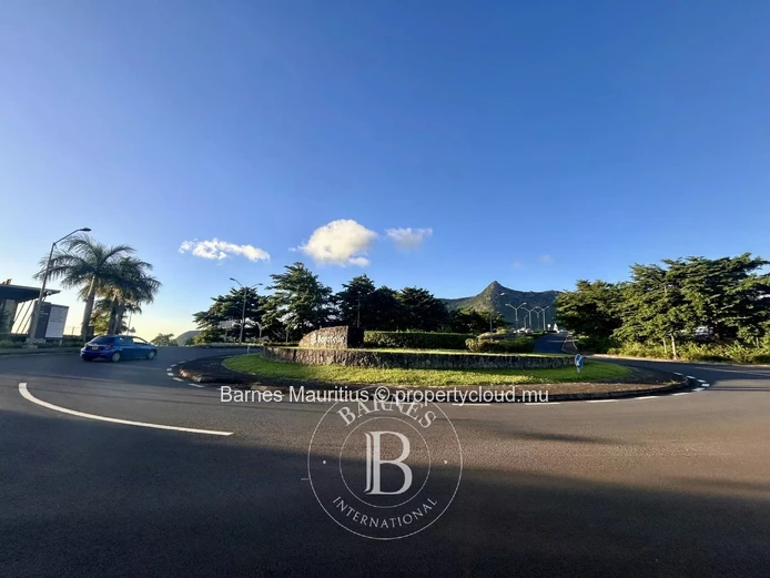 BAGATELLE - Terrain commercial à vendre - 2 531 m²