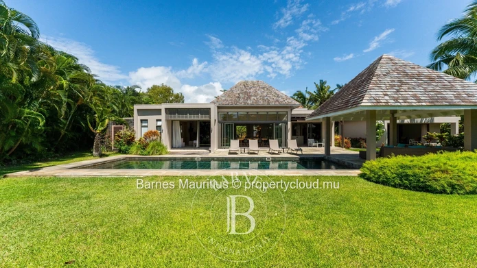 ANAHITA GOLF RESORT – Exceptional 4-Bedroom Villa with Pool and Park Views