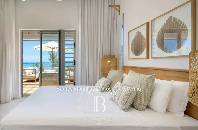 GRAND GAUBE – Waterfront Penthouse – 3 Bedrooms with Exceptional Views