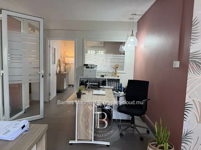 TAMARIN - Premium Furnished Office Space - 72 m²