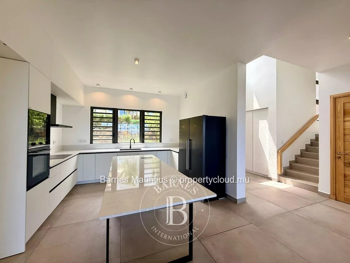 BEL OMBRE – Brand New Villa on Golf Course with Sea View – 4 Bedrooms