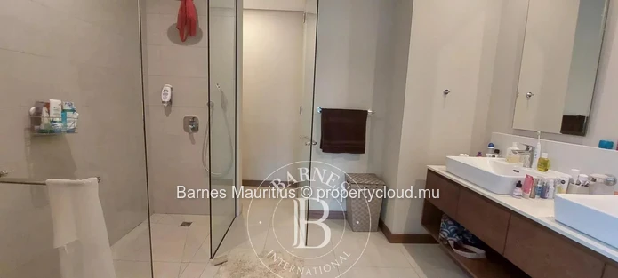 POINTE AUX CANONNIERS - Ground Floor Apartment - 3 Bedrooms