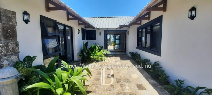 BELLE VUE - Brand New House with 4 Bedrooms
