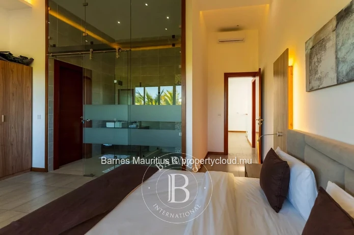 GRAND BAIE - Modern Villa with Pool - 4 Bedrooms