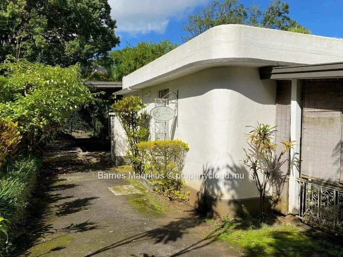 CUREPIPE - 2 detached houses that can be used as retail spaces - 420 m²