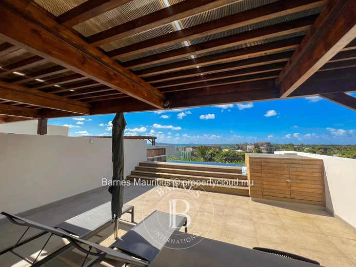 POINTE AUX CANONNIERS - Luxurious Penthouse with private deck and views - 3 bedrooms