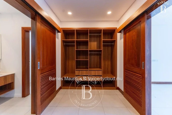 POINTE AUX CANONNIERS - Ground Floor Apartment - 3 Bedrooms