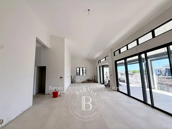 TAMARIN – Brand-New Luxury Villa with Mountain Views – 4 Bedrooms