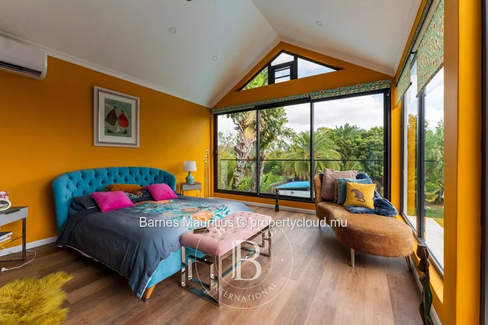 BALACLAVA - Family Home - 6 Bedrooms