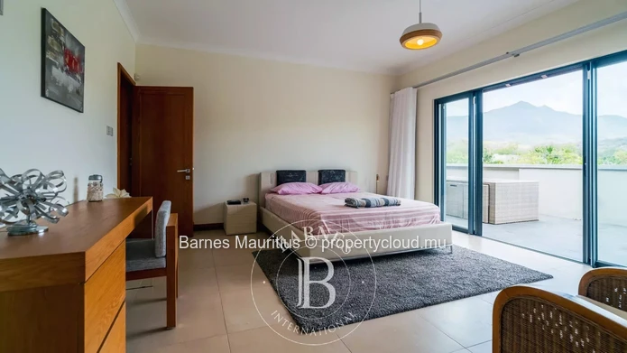 RIVIERE NOIRE - Serene villa with swimming pool - 4 bedrooms