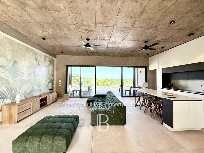 BEL OMBRE - Chic Villa with Sea and Golf Views - 4 Bedrooms