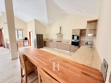 4 Bedroom Villa