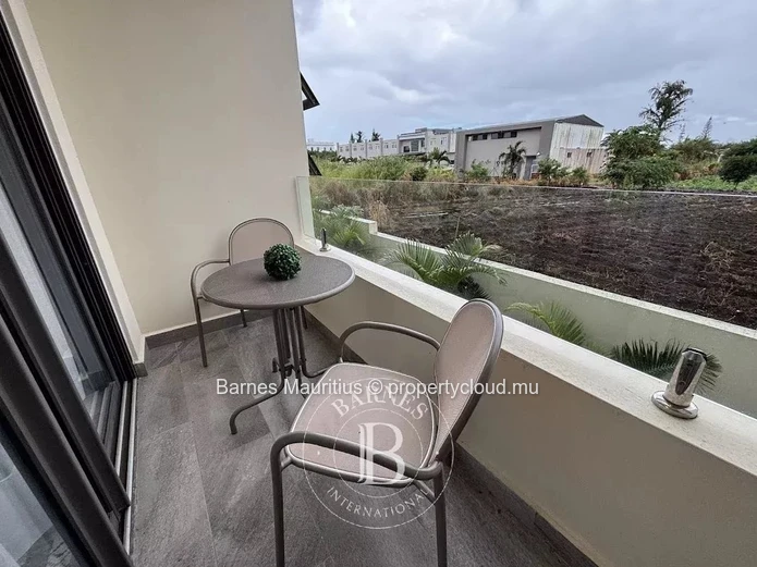 PHOENIX - Charming brand-new 1-bedroom apartment for rent.