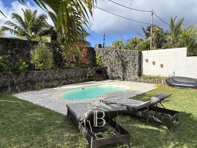 BLUE BAY - 2 Bungalow with swimming pool - 8 bedrooms