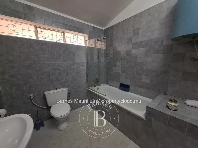 House for Sale – Eau Coulée - 7 rooms